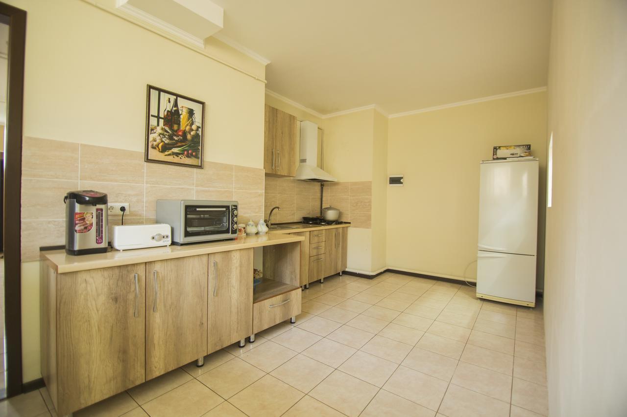 أوش Hostel Esal المظهر الخارجي الصورة